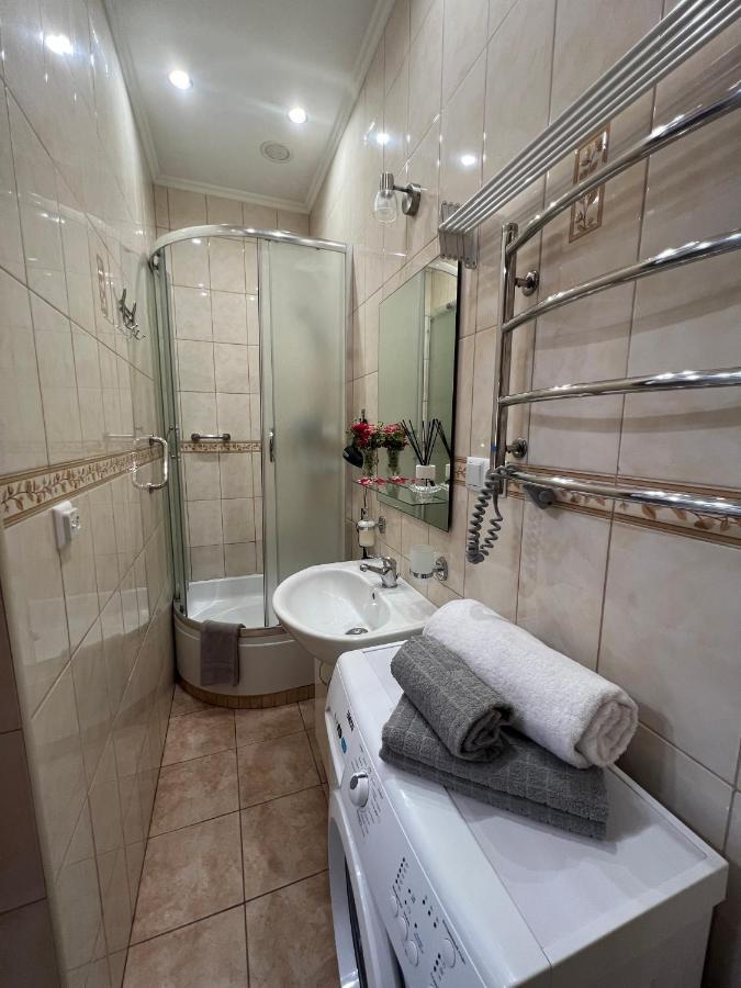 Cozy Apartment Near The Lviv National Opera Kültér fotó